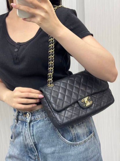 CHANEL CF25 Flap Bag [Pre-Owned]