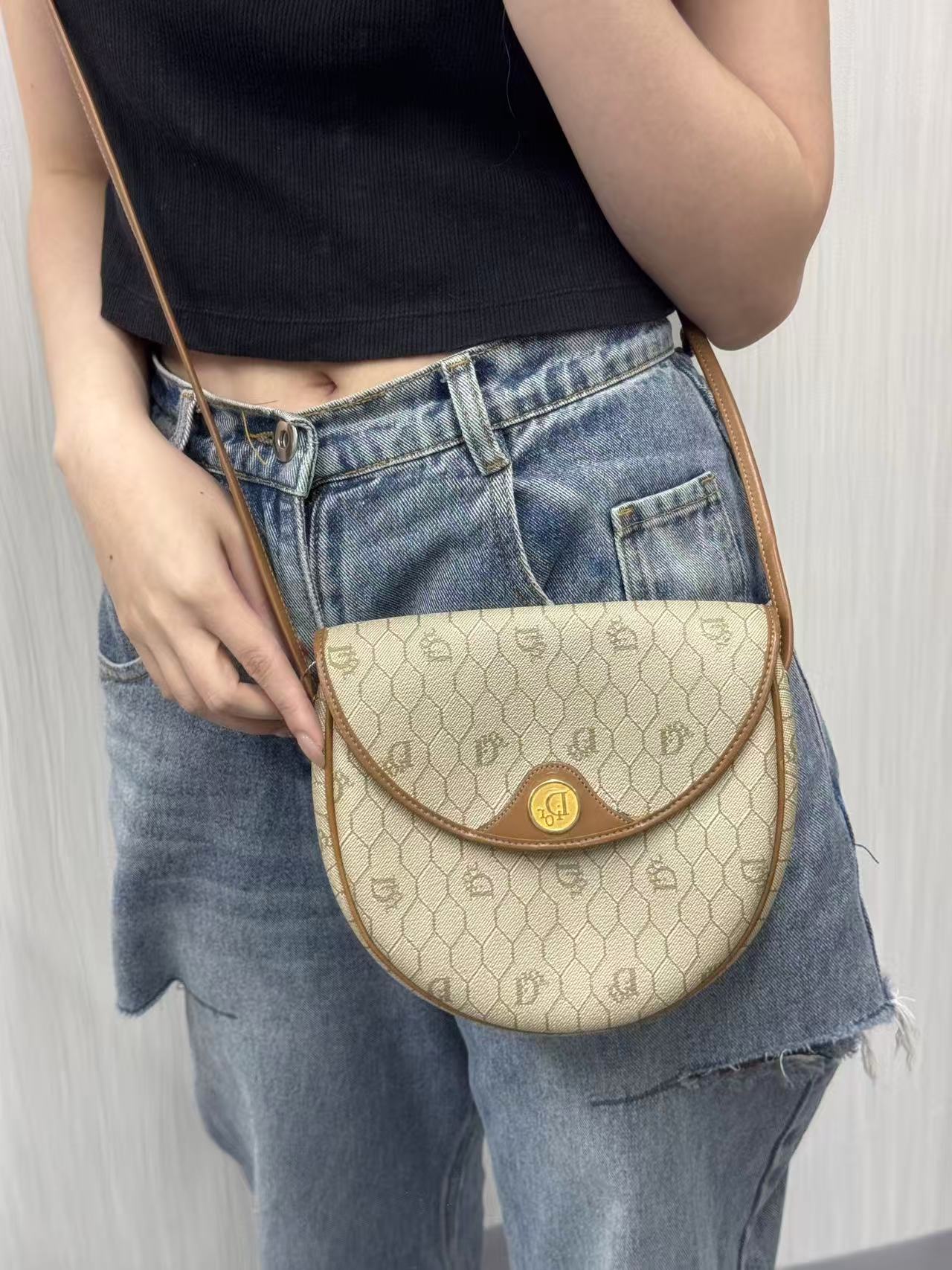 DIOR 蜂巢图案马鞍包 [二手]