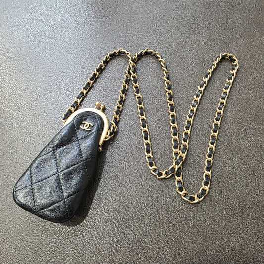CHANEL 22A Kiss Lock Mini Bag [Pre-Owned]