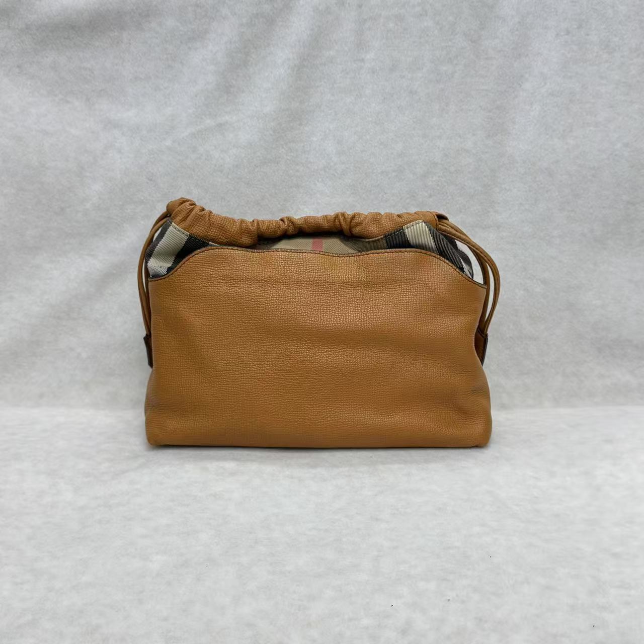バーバリー ドローストリング クロスボディバッグ 【中古】