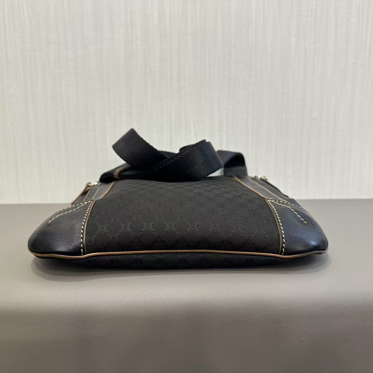 セリーヌ クラシック モノグラム ショルダーバッグ【中古】