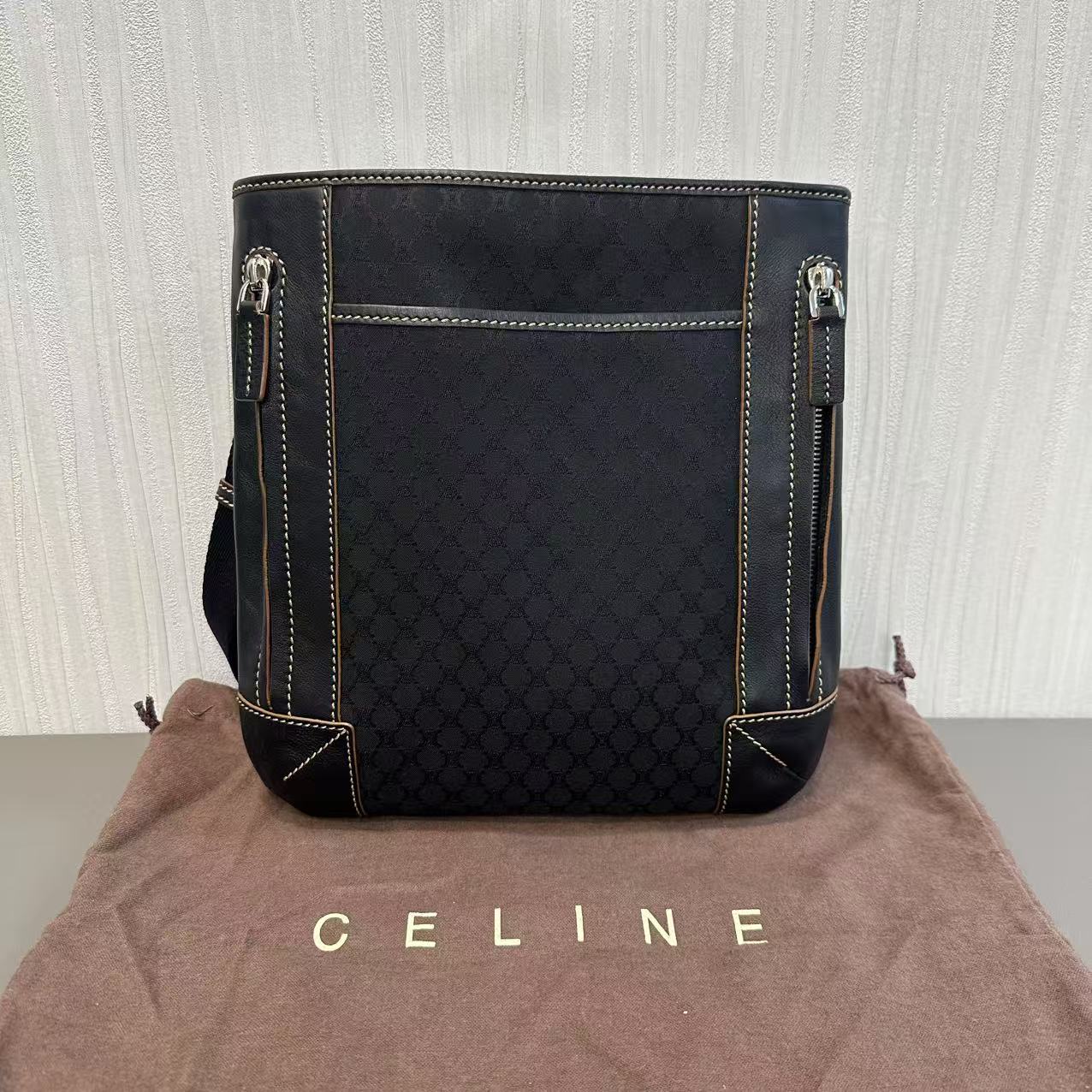セリーヌ クラシック モノグラム ショルダーバッグ【中古】