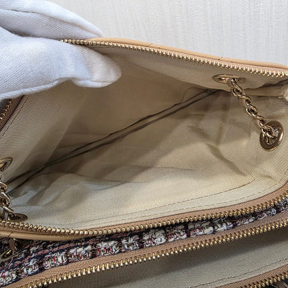 Chanel Beige Woven Tote Bag with Gold Hardware [Pre-Owned]