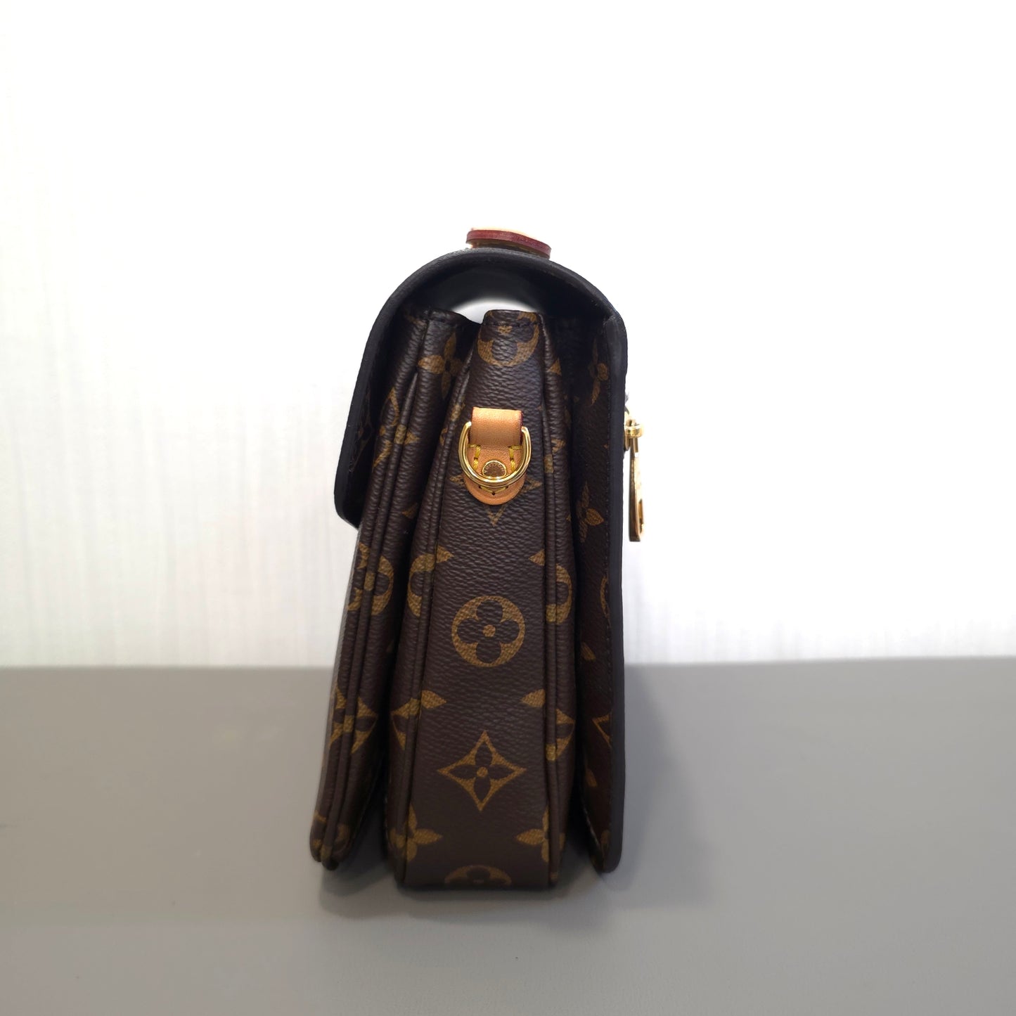 Louis Vuitton Monogram Messenger Bag [Pre-Owned]