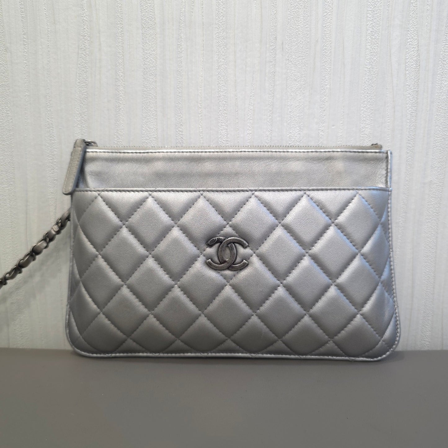 CHANEL Silver 3-in-1 Crossbody Bag [Pre-Owned]