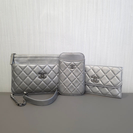 CHANEL Silver 3-in-1 Crossbody Bag [Pre-Owned]