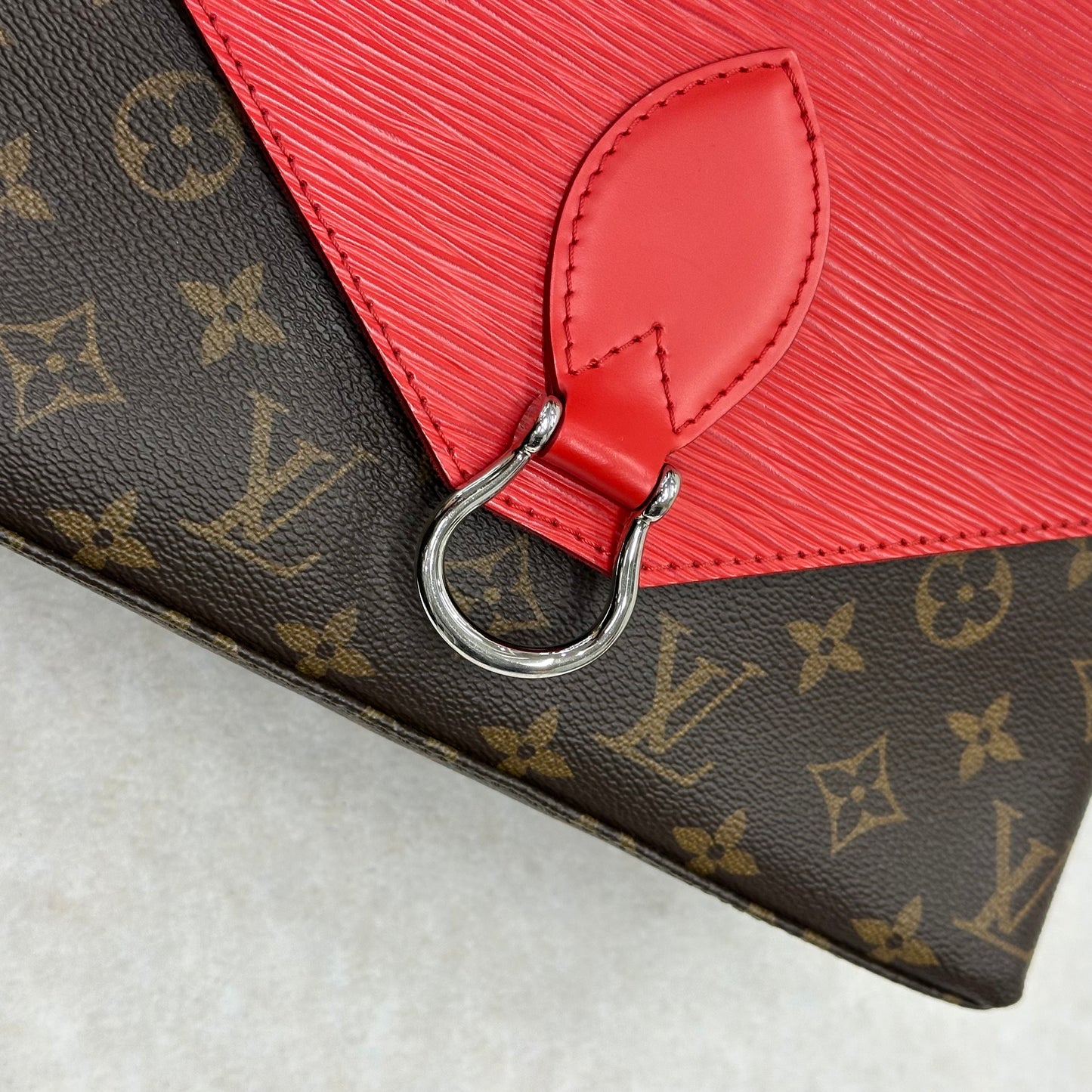LOUIS VUITTON LV Saint Michel Shoulder Bag [pre-owned]